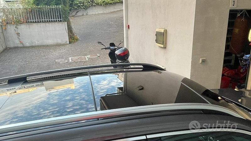 Usata Mercedes GLB220 Premium 2021 Grigio SUV