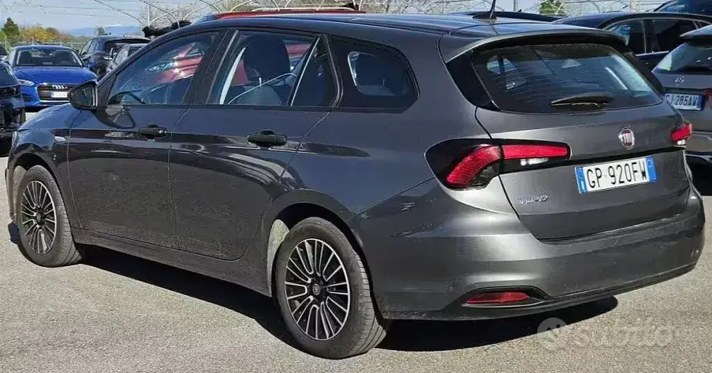 Usata Fiat Tipo 101 CV (74 kW) 2023 Grigio Station wagon
