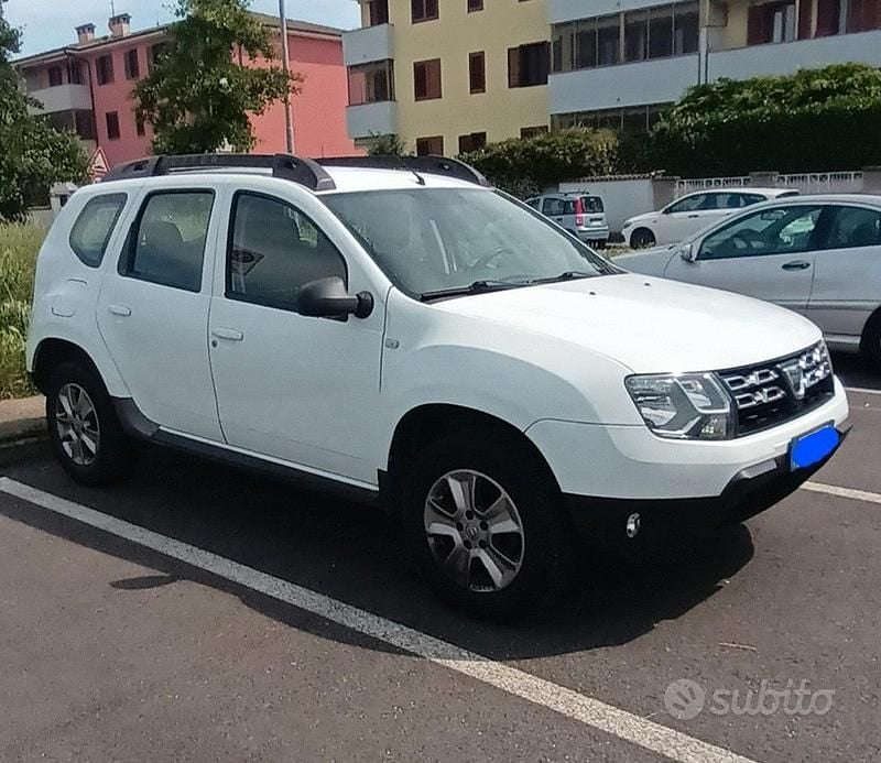 Usata Dacia Duster Lauréate 110 CV (80 kW) 2013 Bianco SUV