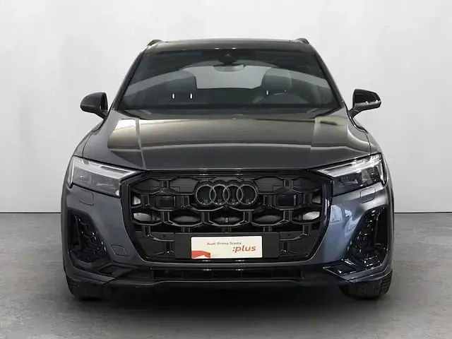 Usata Audi Q7 S-Line 286 CV (210 kW) 2024 Grigio daytona perlato SUV