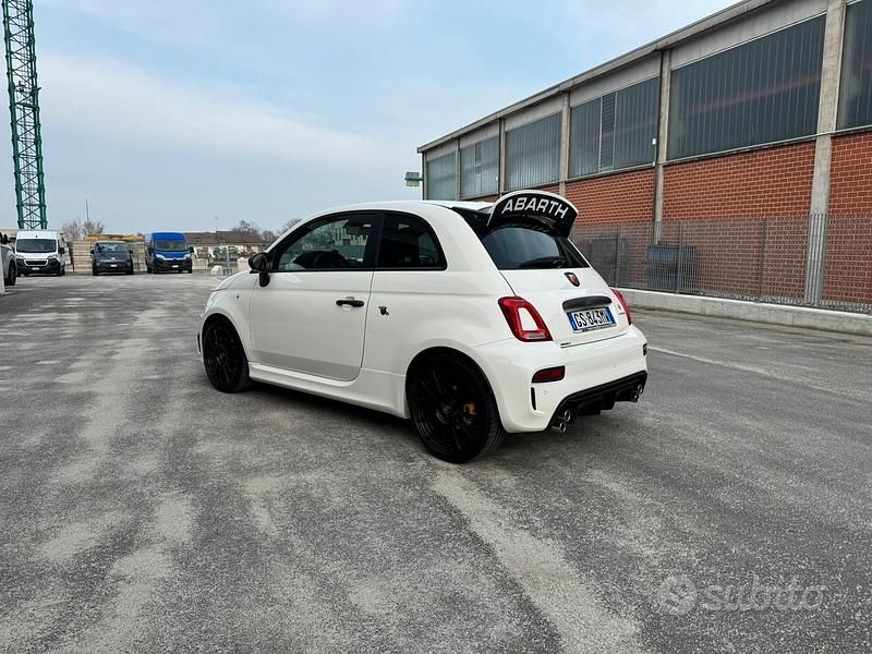 Usata Abarth 695 Competizione 180 CV (132 kW) 2024 Bianco Utilitaria
