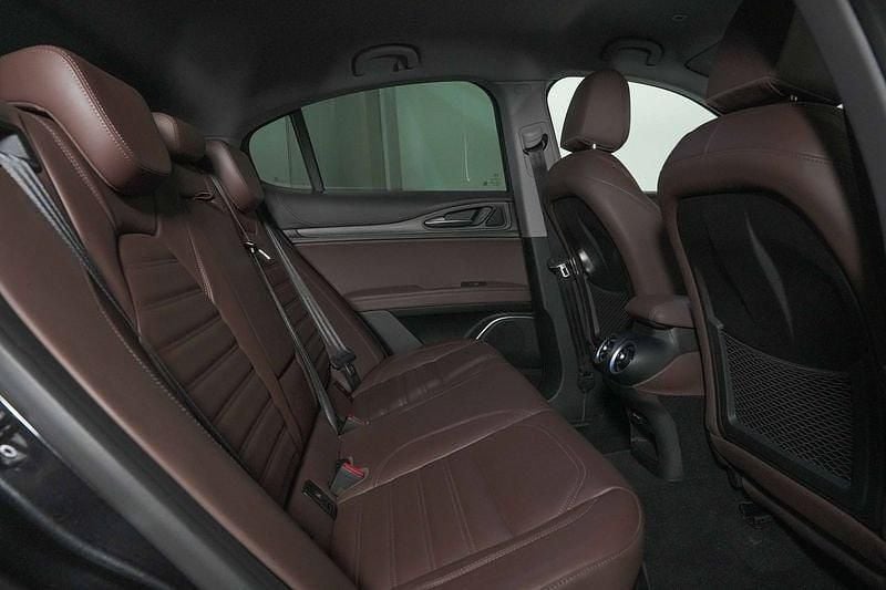 Usata Alfa Romeo Stelvio Ti 209 CV (153 kW) 2021 Nero SUV