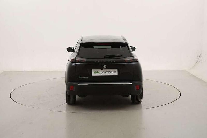Usata Peugeot e-2008 Allure 56 kW (77 CV) 2021 Nero SUV