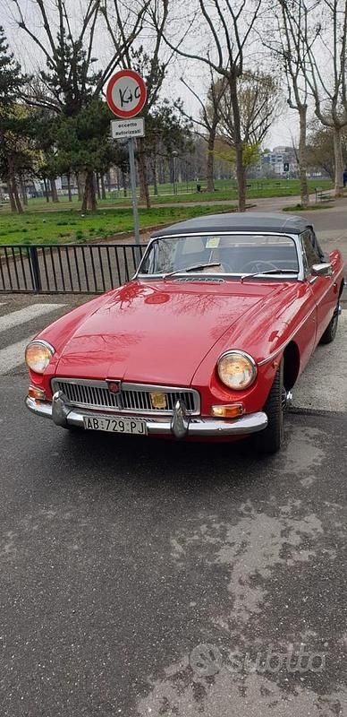Usata MG B 1960 Rosso Cabrio