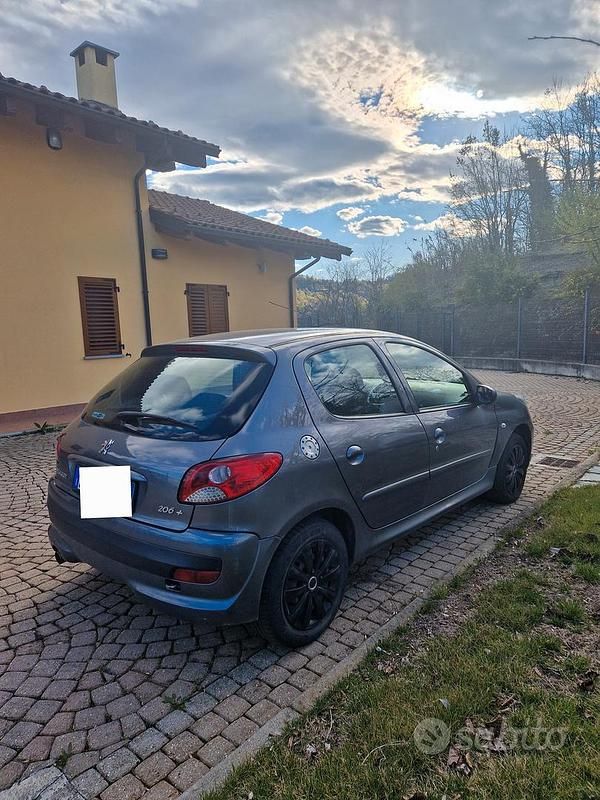 Usata Peugeot 206+ 2011 Grigio Utilitaria
