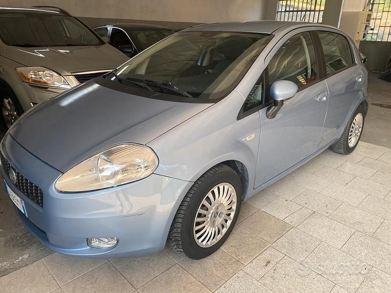 Usata Fiat Grande Punto 75 CV (55 kW) 2006 Blu Utilitaria