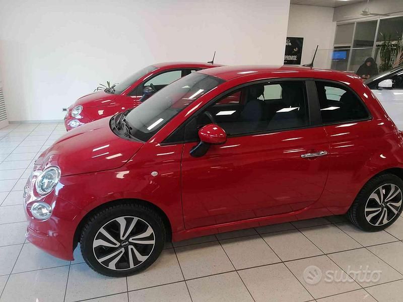 Usata Fiat 500 Club 69 CV (50 kW) 2022 Rosso Utilitaria