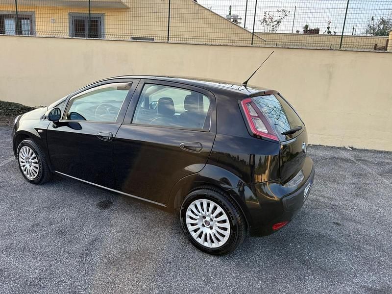 Usata Fiat Grande Punto S 75 CV (55 kW) 2011 Nero Utilitaria