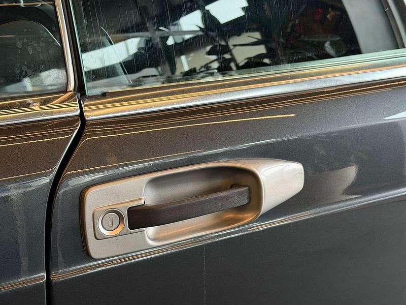 Usata Mercedes 560 299 CV (219 kW) 1992 Antracite metallizzato Coupé