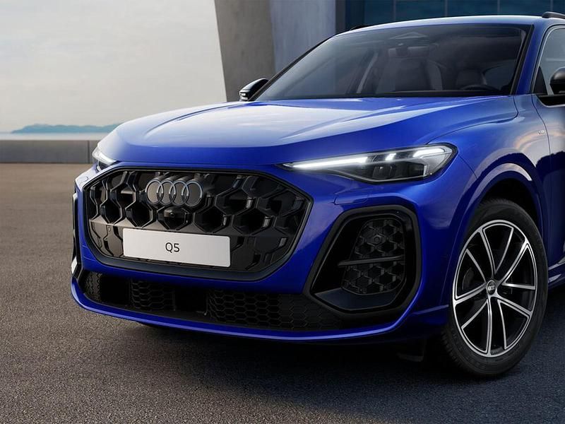 Nuova Audi Q5 S-Line 204 CV (150 kW) 2026 Blu ultra metallizzato SUV