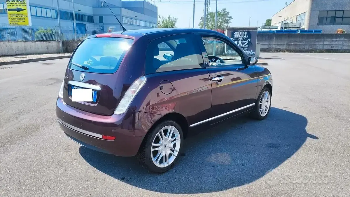 Usata Lancia Ypsilon 95 CV (69 kW) 2006 Marrone Utilitaria