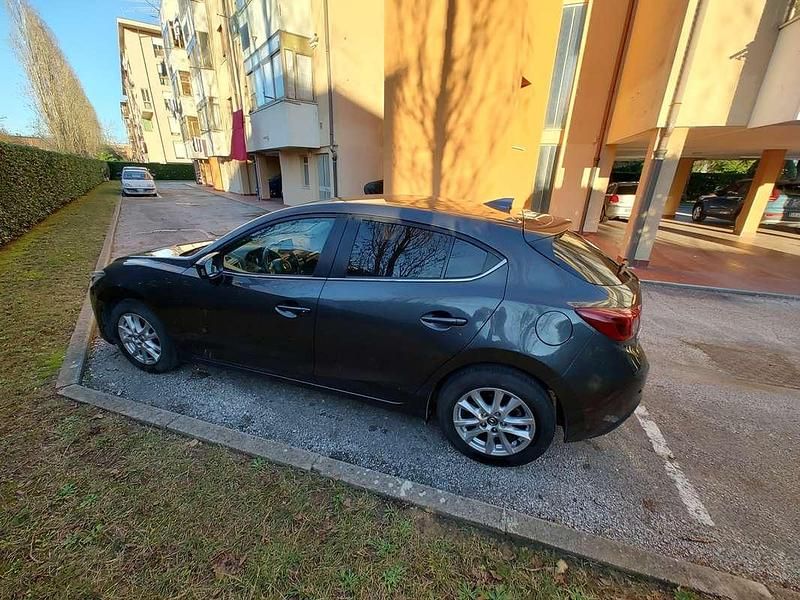 Usata Mazda 3 Evolve 101 CV (74 kW) 2016 Grigio Berlina