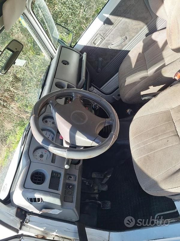 Usata Suzuki Samurai 64 CV (47 kW) 2002 Bianco SUV