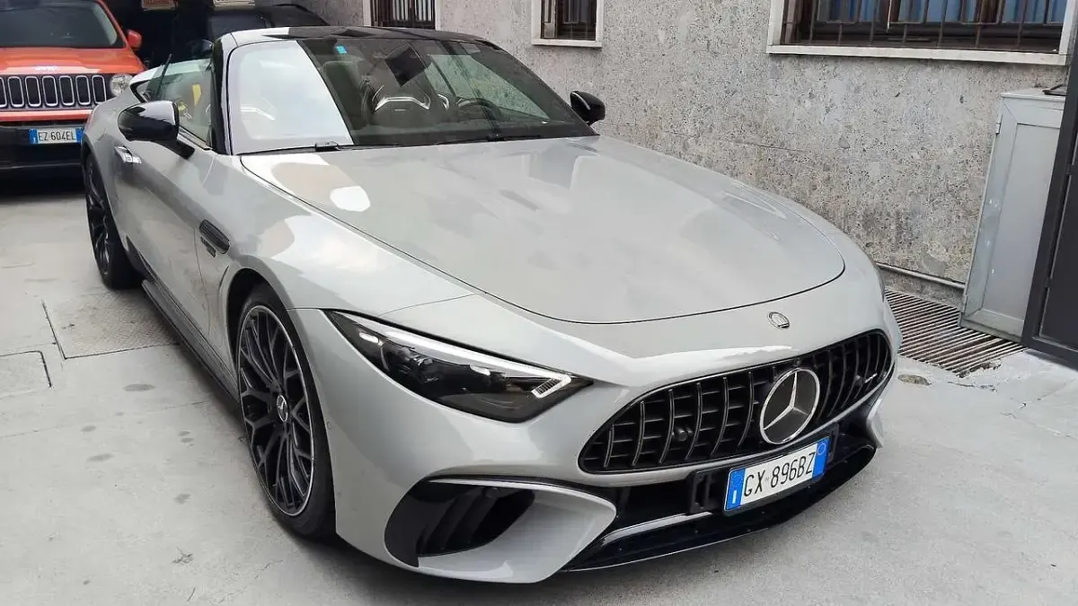 Usata Mercedes SL63 AMG Premium Plus 585 CV (430 kW) 2024 Grigio Cabrio