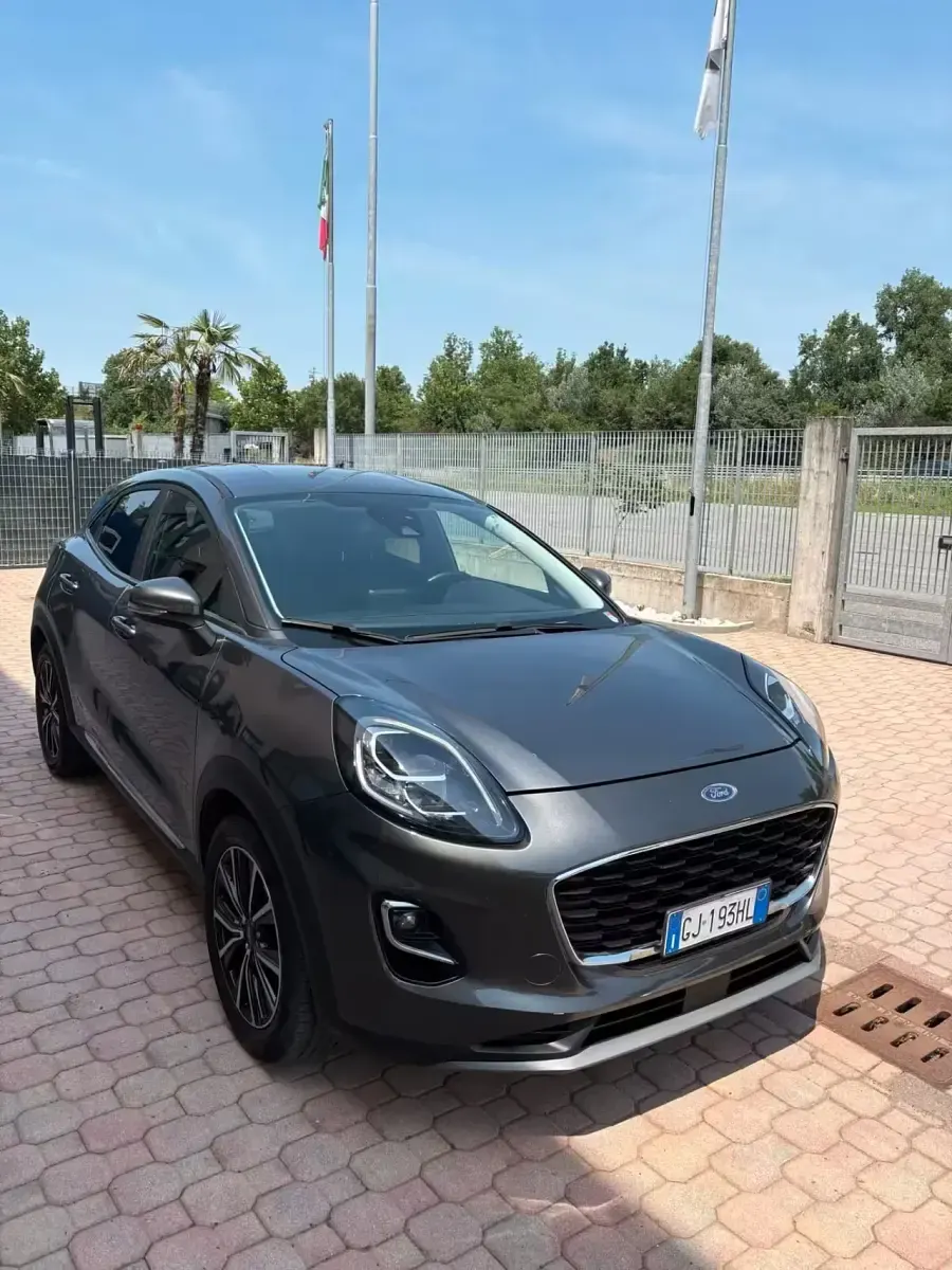 Usata Ford Puma Titanium 125 CV (91 kW) 2022 Grigio SUV