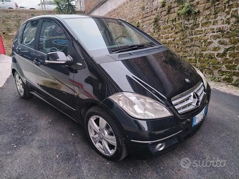 Usata Mercedes A180 108 CV (79 kW) 2010 Nero Berlina
