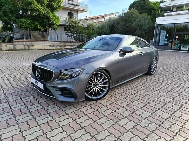 Giallo Usata 2017 Mercedes E220 Business | 29.499 € (Cara) - Immagine 1/4
