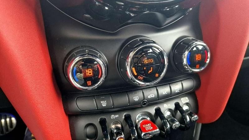 Usata Mini Cooper D 111 CV (81 kW) 2018 Rosso Utilitaria