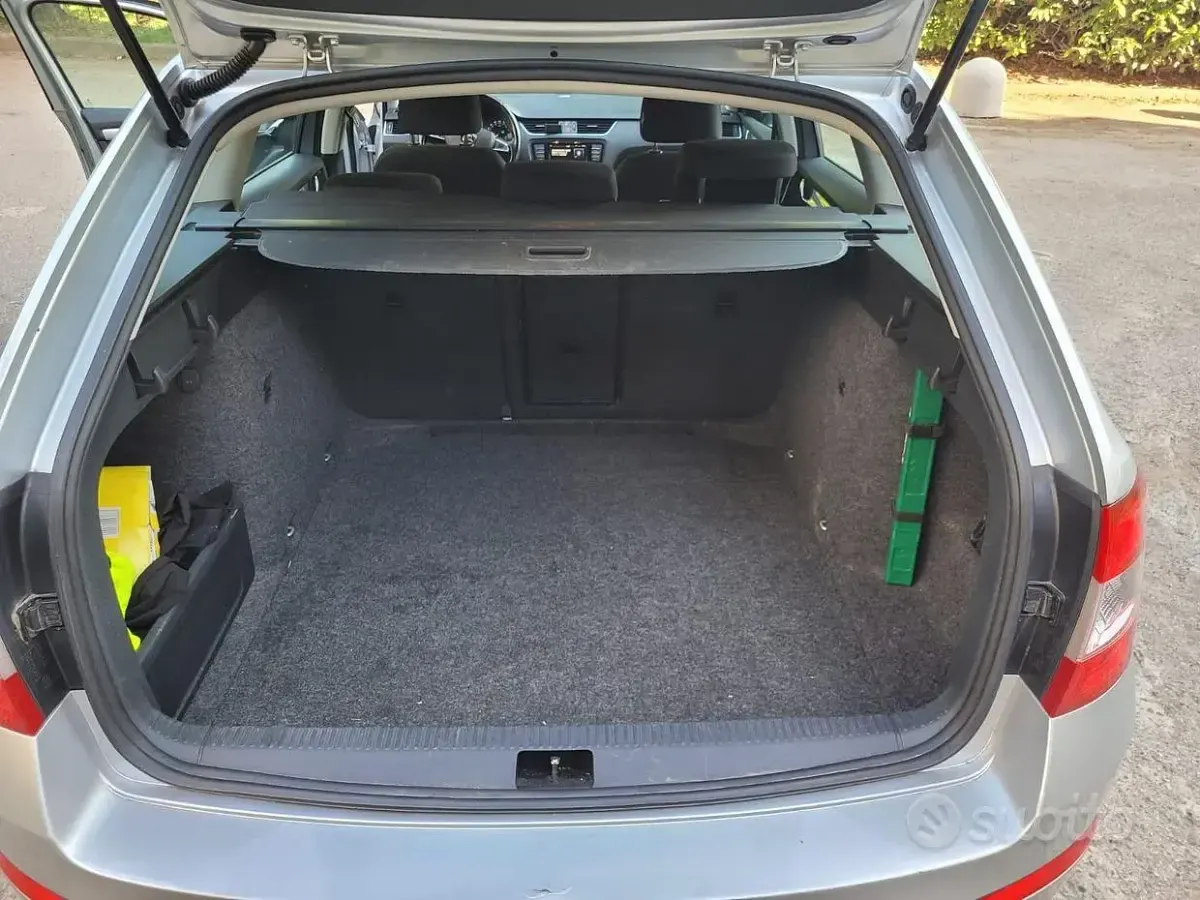 Usata Skoda Octavia 110 CV (80 kW) 2016 Grigio Station wagon
