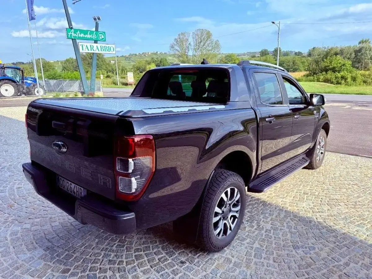 Usata Ford Ranger 213 CV (156 kW) 2023 Nero Pick-up