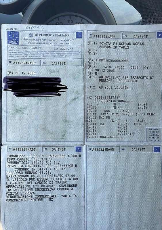 Usata Toyota Yaris 105 CV (77 kW) 2005 Grigio Berlina