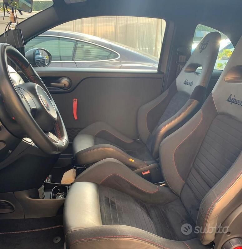 Usata Abarth 695 190 CV (139 kW) 2015 Grigio Utilitaria