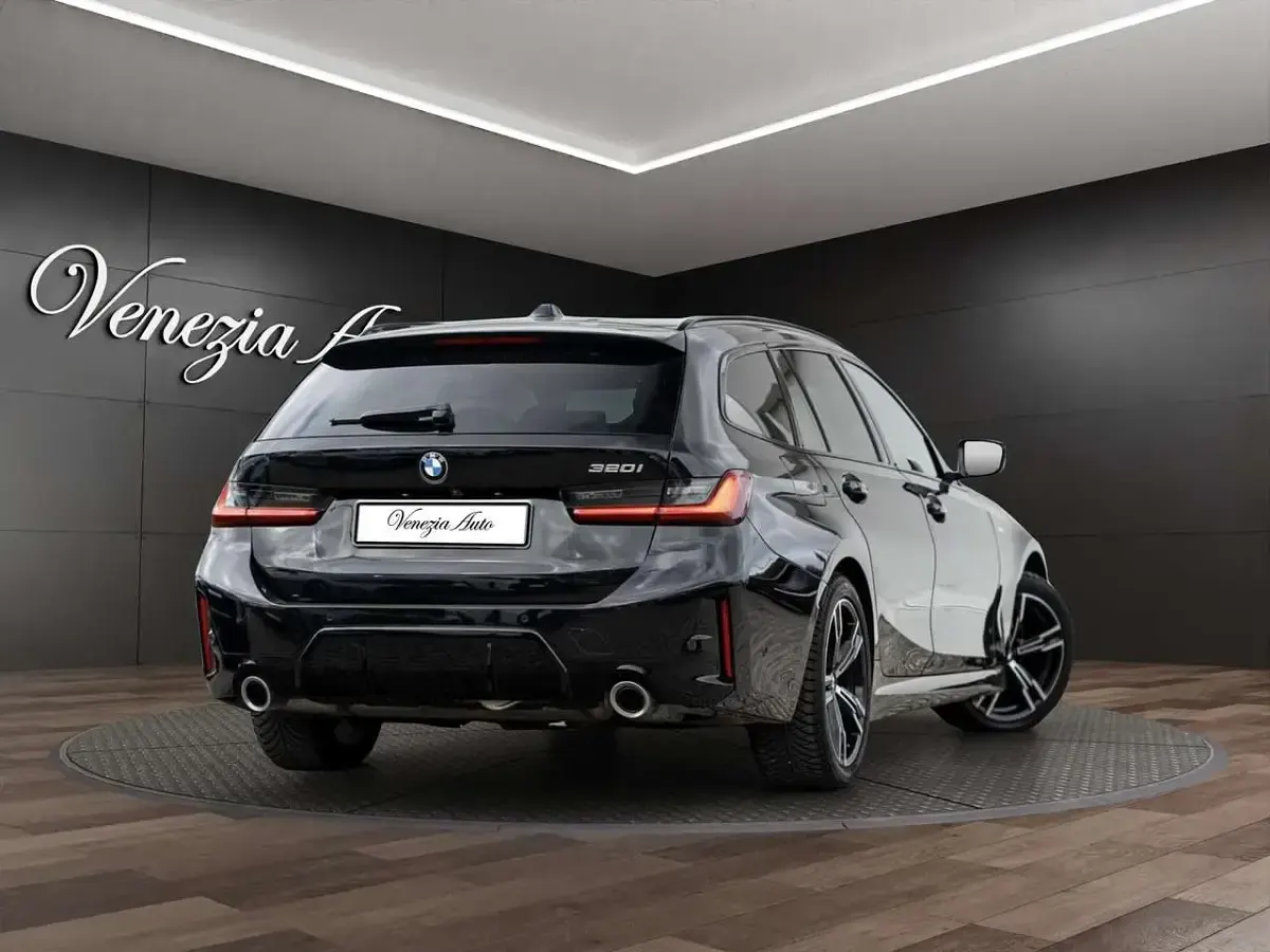 Usata BMW 320 M Sport 184 CV (135 kW) 2025 Nero Station wagon