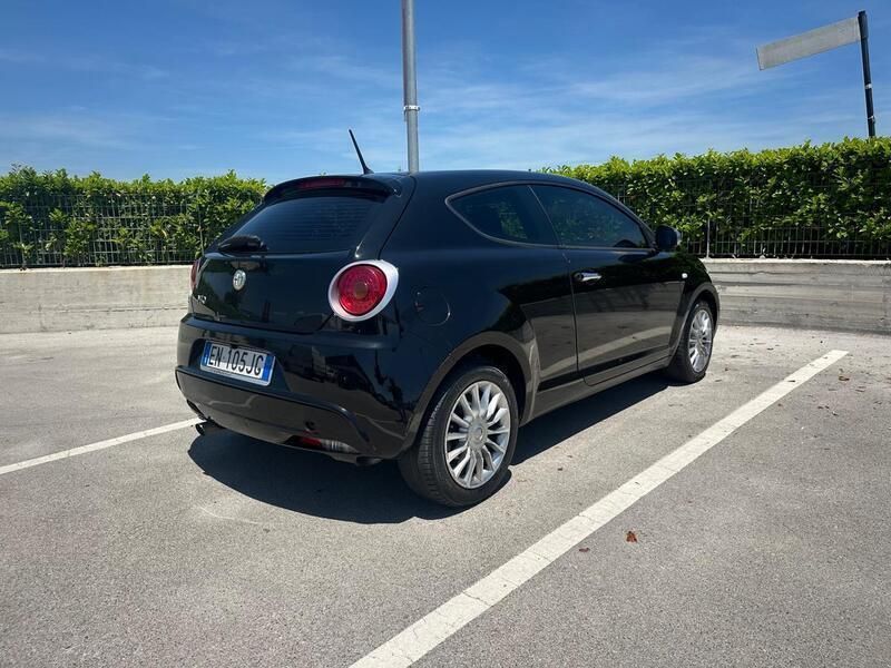 Usata Alfa Romeo MiTo 95 CV (69 kW) 2012 Nero Utilitaria