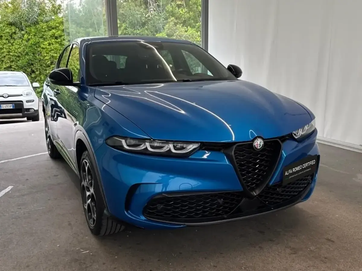 Käytetty Alfa Romeo Tonale Veloce 280 HP (205 kW) 2024 Sininen Katumaasturi