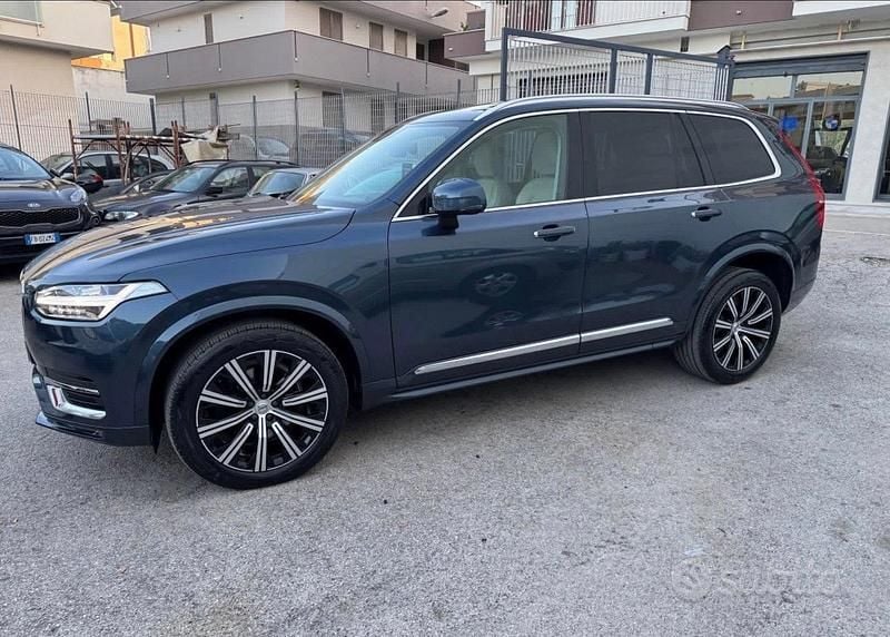 Grigio Usata 2021 Volvo XC90 Inscription SUV | 37.900 € (Buon prezzo) - Immagine 1/4