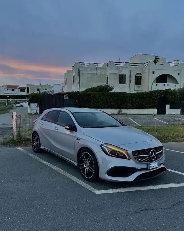 Usata Mercedes A180 AMG 109 CV (80 kW) 2016 Utilitaria