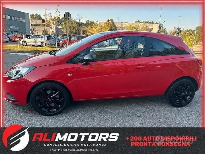 Usata Opel Corsa Cosmo 75 CV (55 kW) 2015 Rosso Coupé