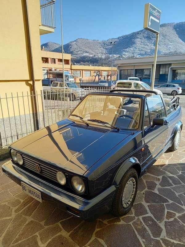 Usata VW Golf Cabriolet 73 CV (53 kW) 1991 Blu/azzurro Cabrio
