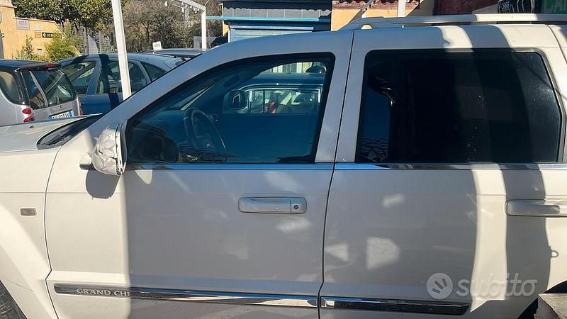 Usata Jeep Cherokee 2005 Bianco SUV