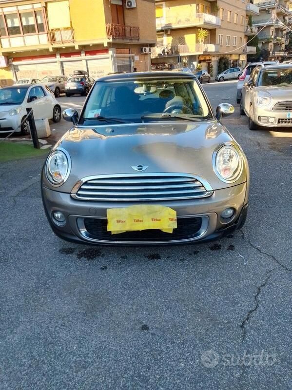 Usata Mini Cooper D 116 CV (85 kW) 2013 Marrone Utilitaria