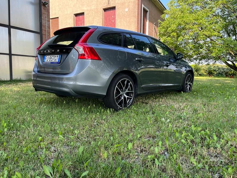 Usata Volvo V60 120 CV (88 kW) 2017 Station wagon