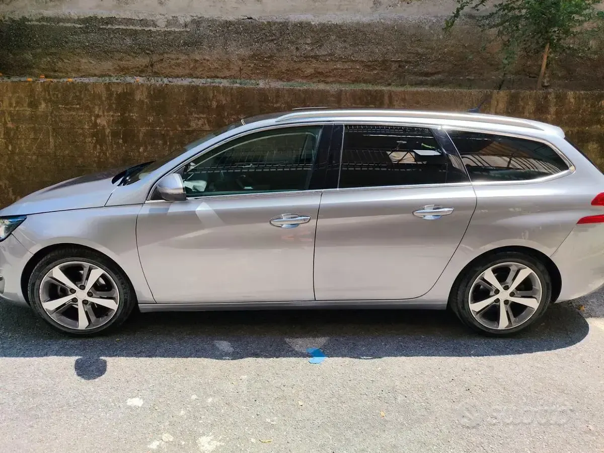 Usata Peugeot 308 SW 131 CV (96 kW) 2015 Grigio Station wagon