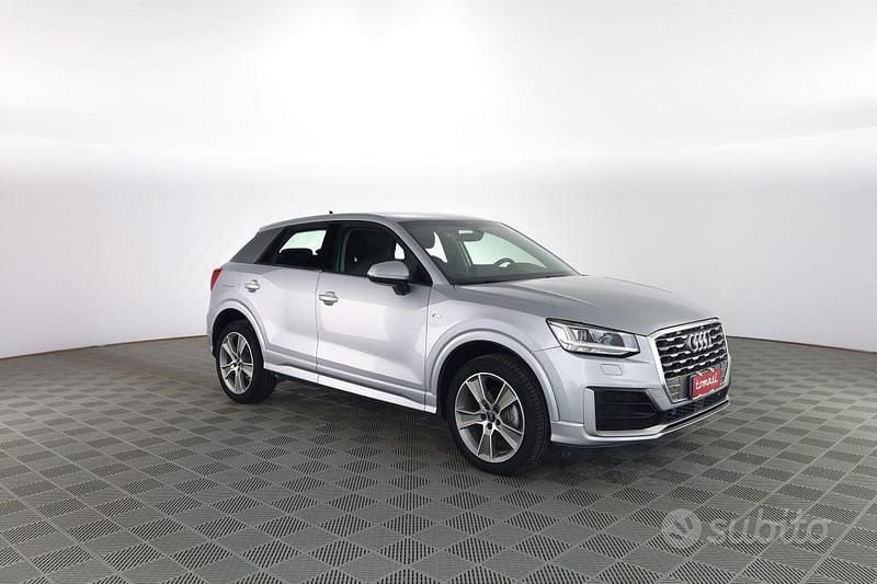 Usata Audi Q2 Design 115 CV (84 kW) 2020 Grigio SUV