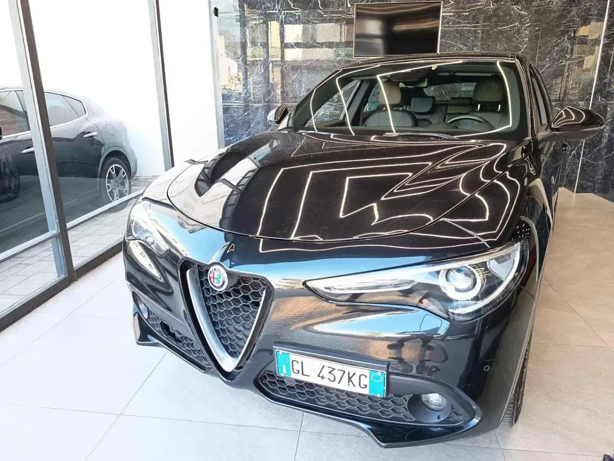 Usata Alfa Romeo Stelvio Veloce 209 CV (153 kW) 2022 Nero SUV