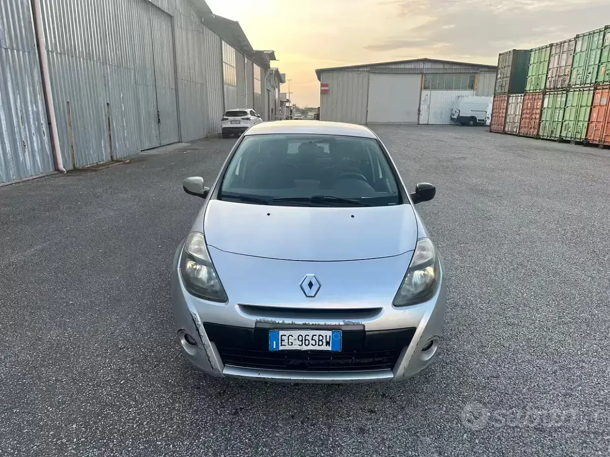 Usata Renault Clio IV Dynamique 103 CV (75 kW) 2012 Grigio Berlina