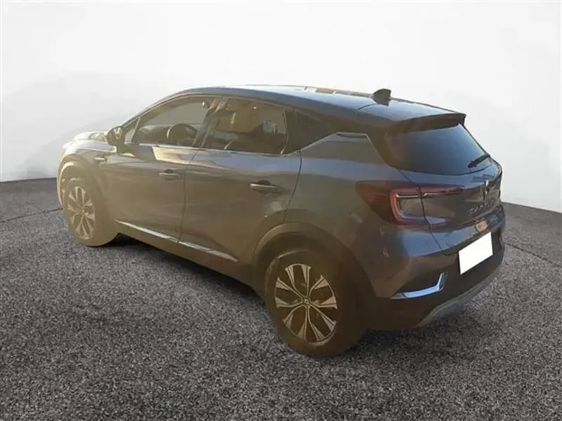Usata Renault Captur Techno 145 CV (106 kW) 2023 Grigio scuro SUV