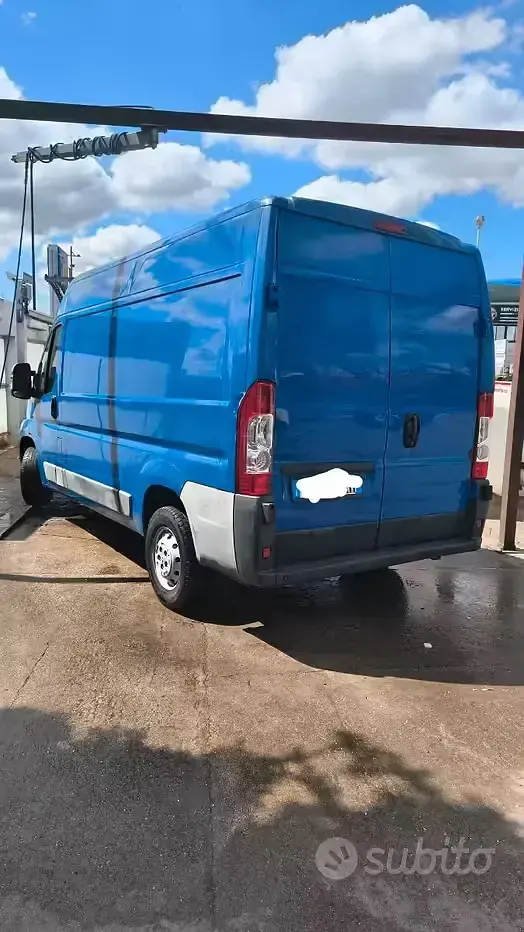 Usata Peugeot Boxer 101 CV (74 kW) 2012 Blu Furgone