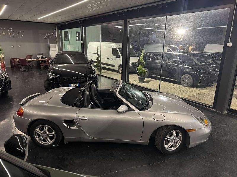 Usata Porsche Boxster 220 CV (161 kW) 2000 Argento Cabrio