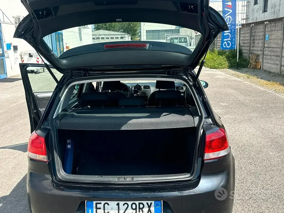 Usata VW Golf VI 122 CV (89 kW) 2011 Nero Utilitaria