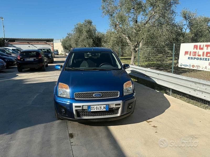 Usata Ford Fusion Titanium 68 CV (50 kW) 2009 Blu Berlina