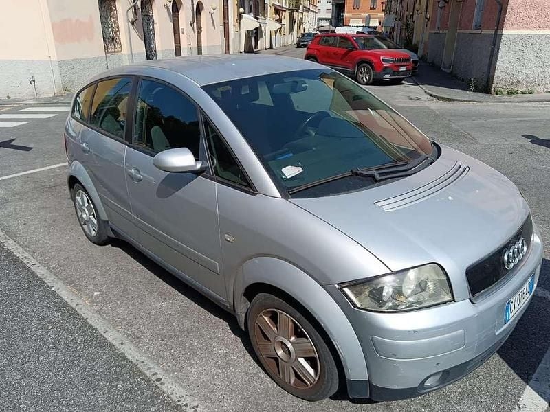 Usata Audi A2 Ambiente 75 CV (55 kW) 2004 Grigio Utilitaria