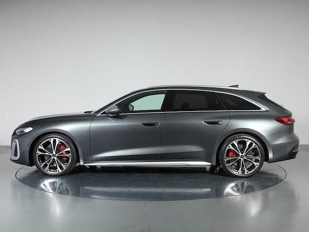 Usata Audi A5 Ambiente 367 CV (269 kW) 2025 Grigio daytona perla Coupé