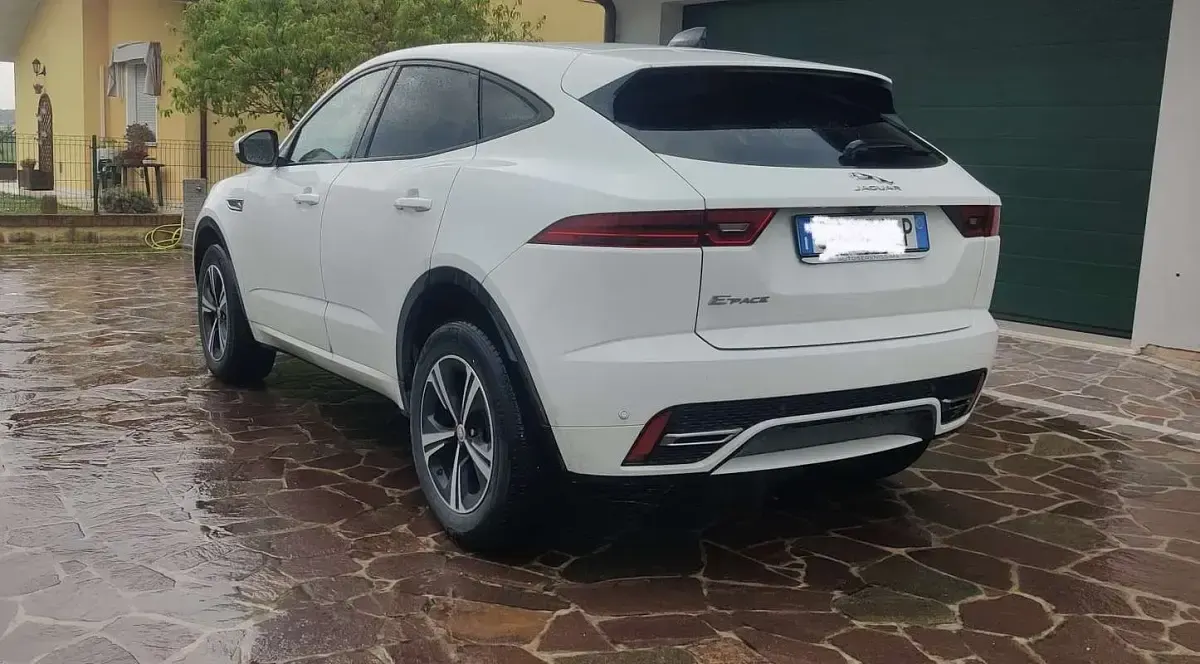Usata Jaguar E-Pace R-Dynamic 163 CV (119 kW) 2022 SUV