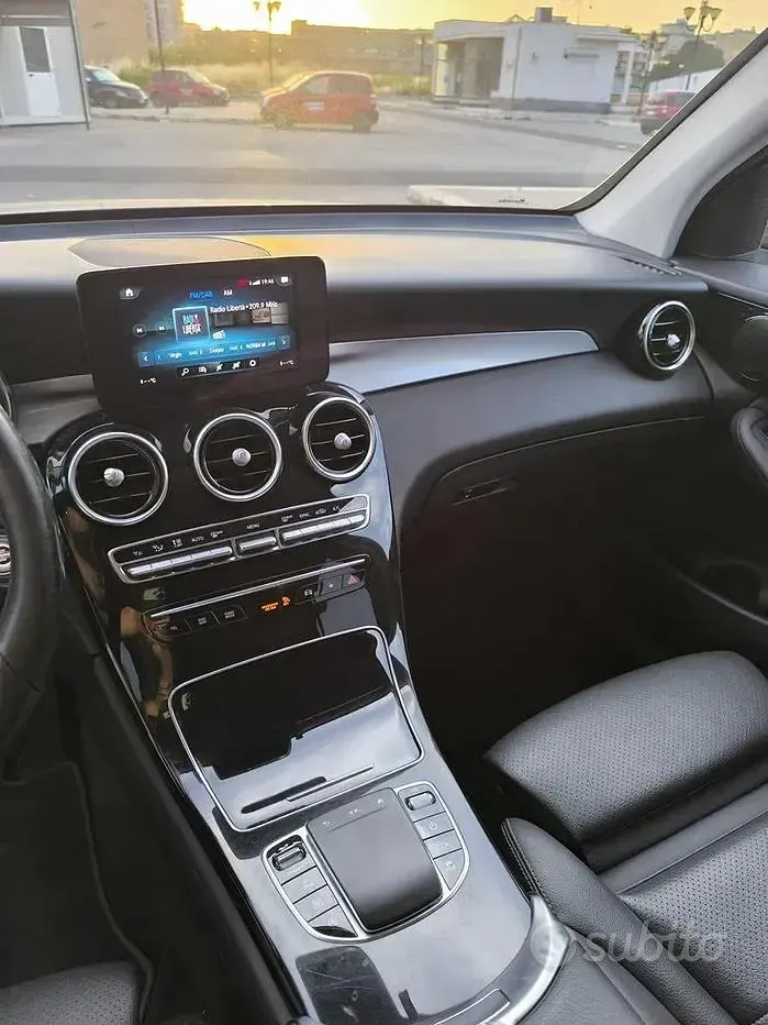 Usata Mercedes GLC220 Premium 194 CV (142 kW) 2021 Grigio SUV