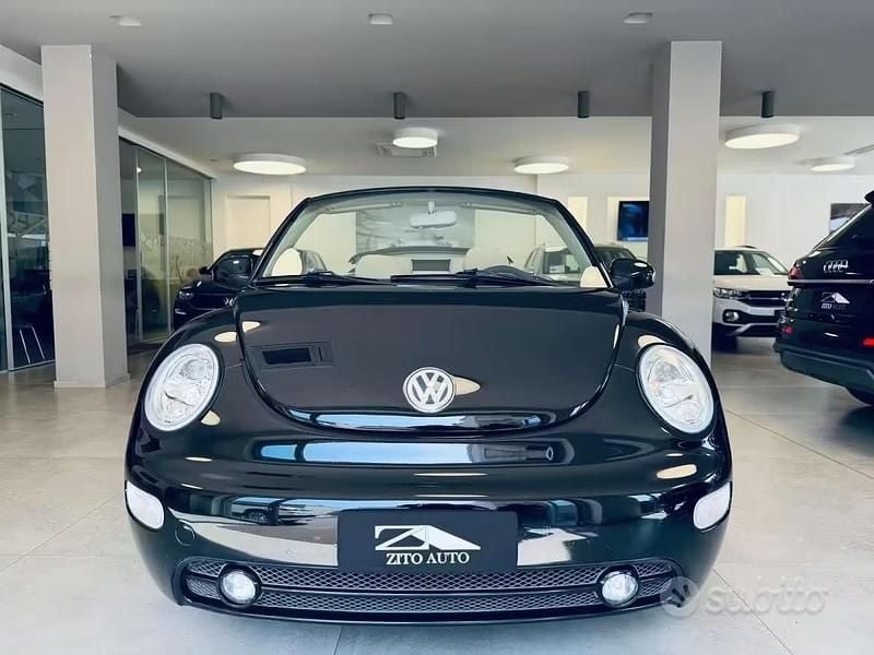 Usata VW New Beetle 103 CV (75 kW) 2003 Nero Utilitaria